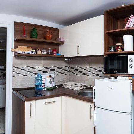 בודווה Apartmani Kamena Ruza מראה חיצוני תמונה