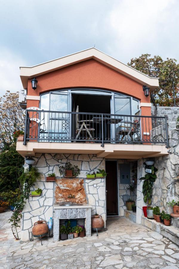 בודווה Apartmani Kamena Ruza מראה חיצוני תמונה