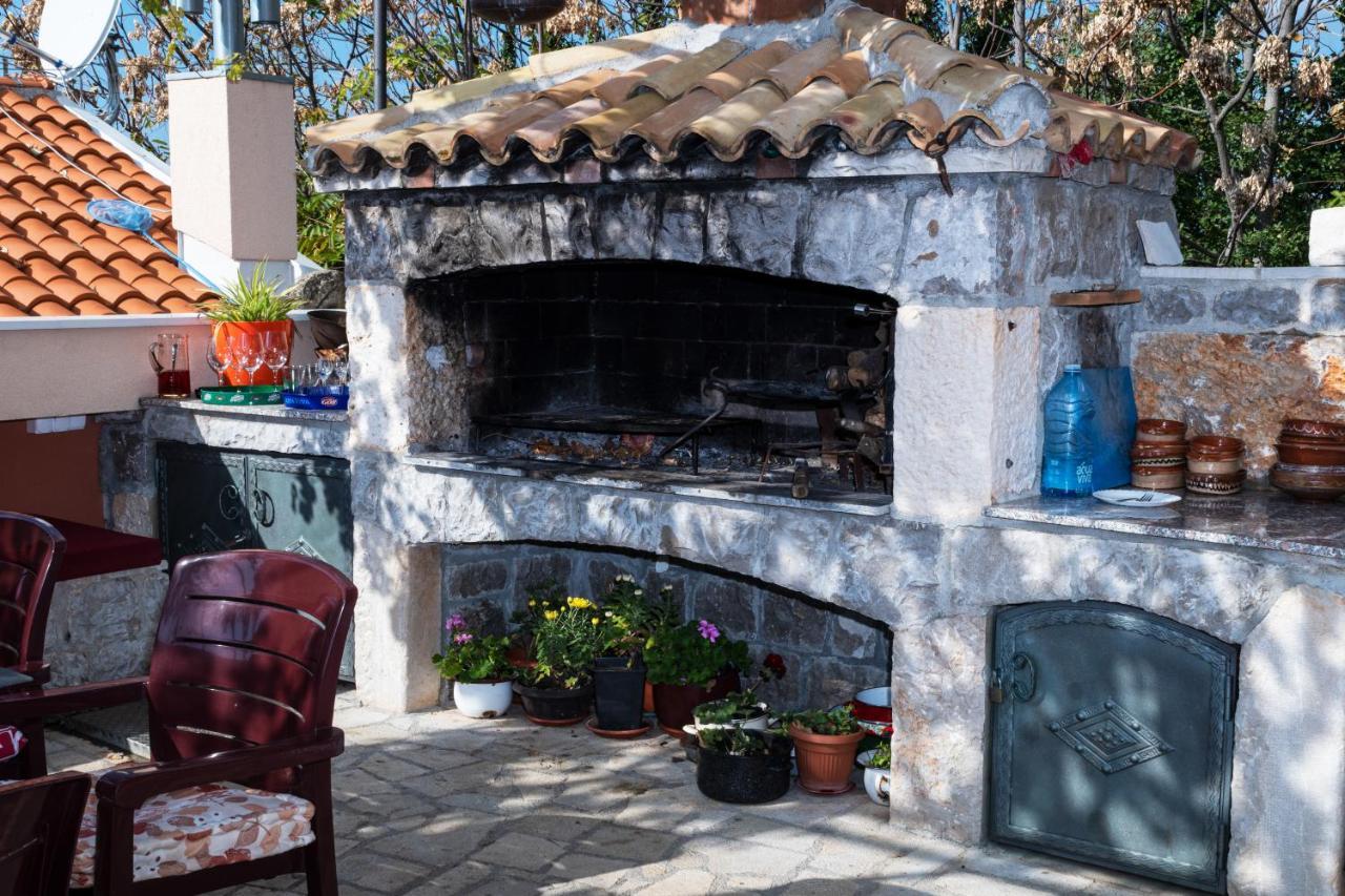 בודווה Apartmani Kamena Ruza מראה חיצוני תמונה