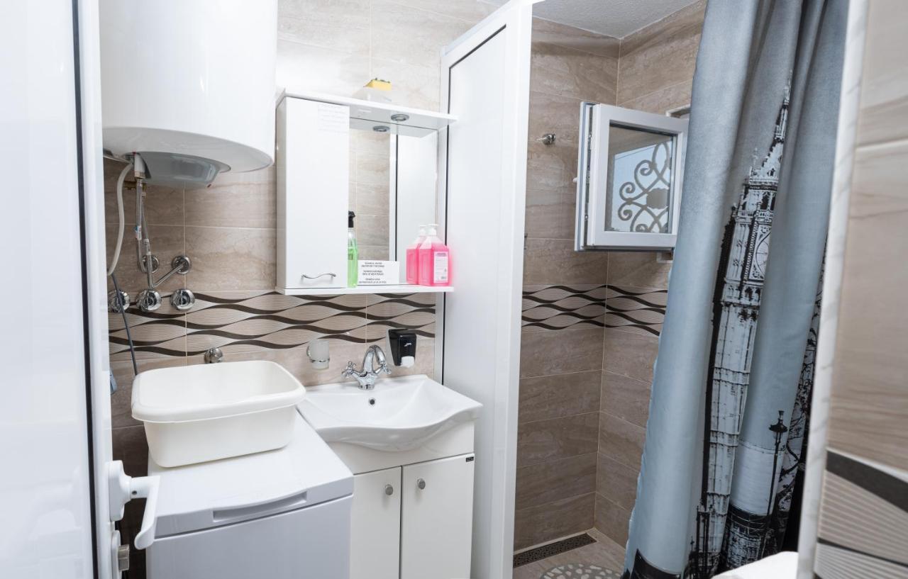 בודווה Apartmani Kamena Ruza מראה חיצוני תמונה