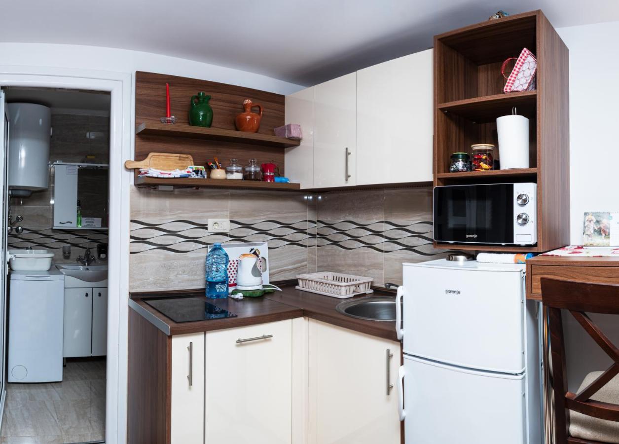 בודווה Apartmani Kamena Ruza מראה חיצוני תמונה