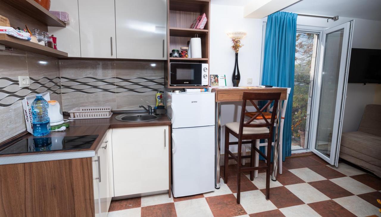 בודווה Apartmani Kamena Ruza מראה חיצוני תמונה