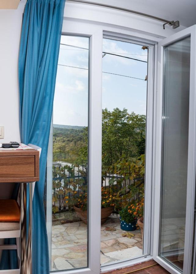 בודווה Apartmani Kamena Ruza מראה חיצוני תמונה